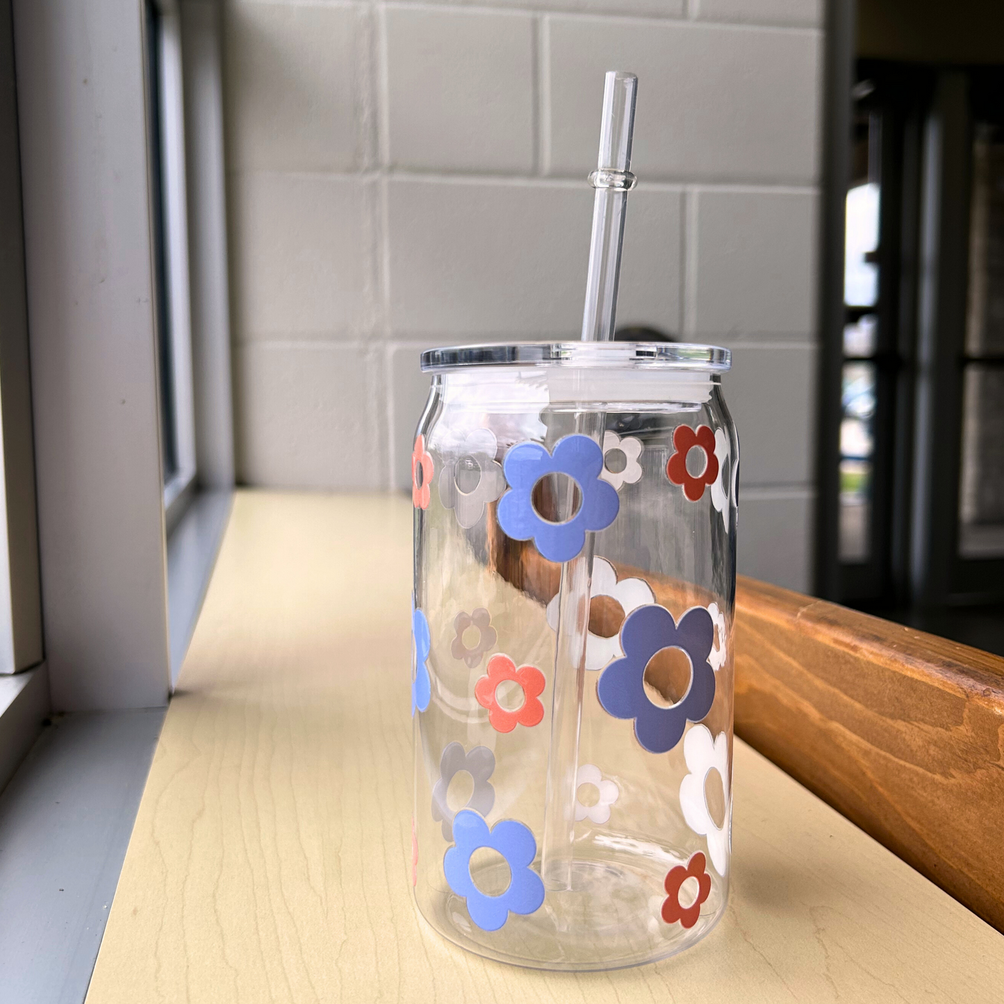 Purple and orange daisy clear tumbler